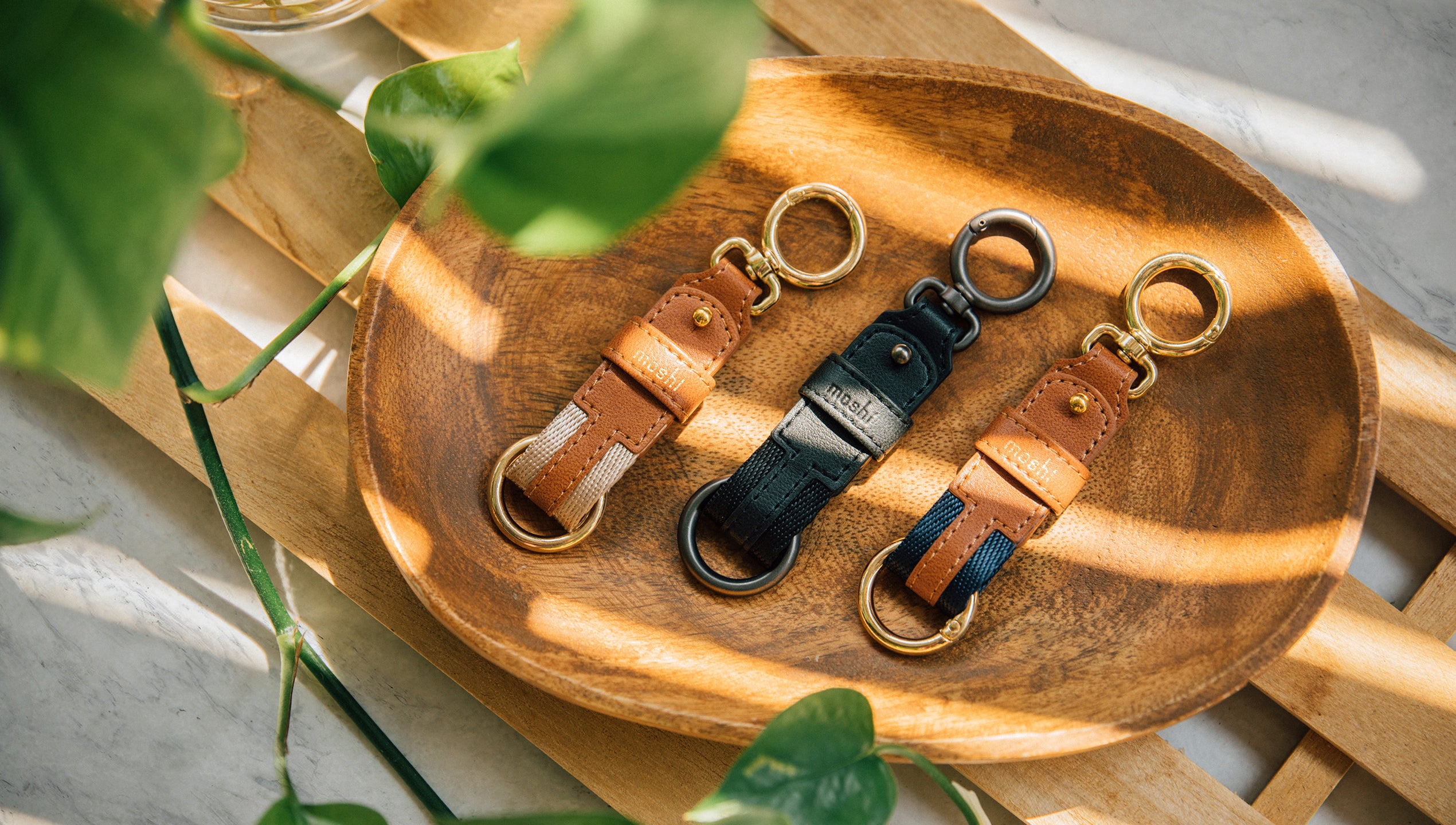 MOSHI Card Holders and Keychains Vegan Leather Key Ring porte-clés Noir ardoise
