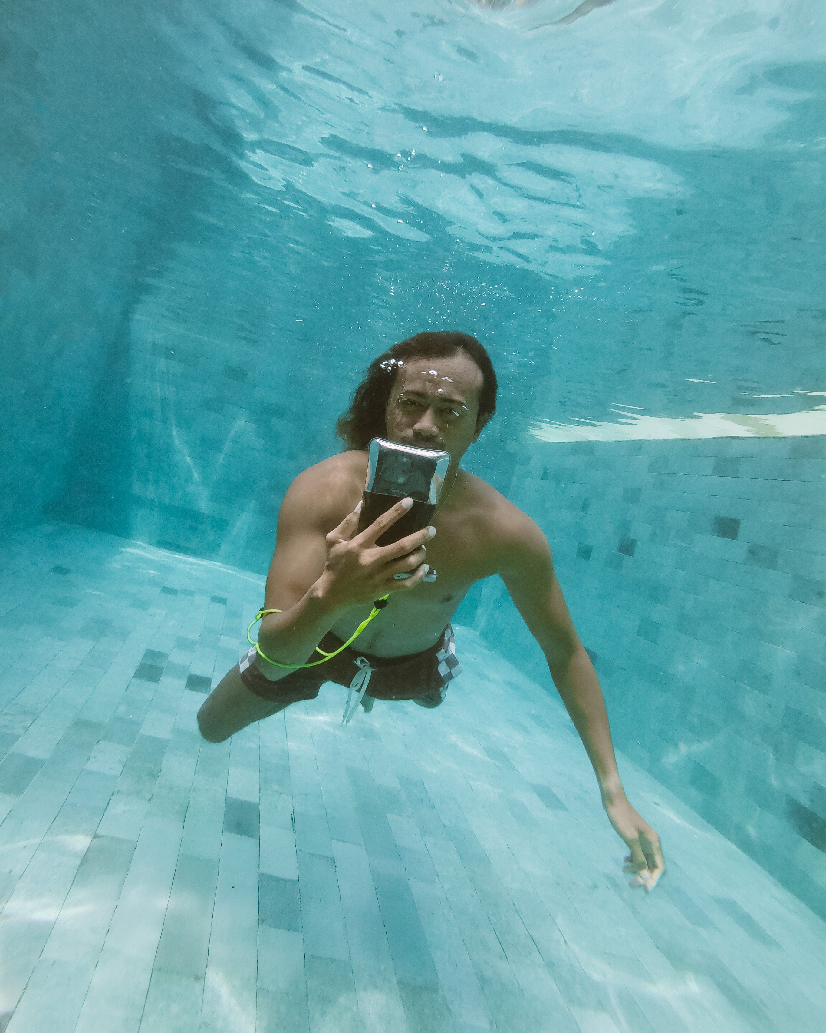 Aquapac Phones Waterproof Floating Phone Case étui téléphone vert citron