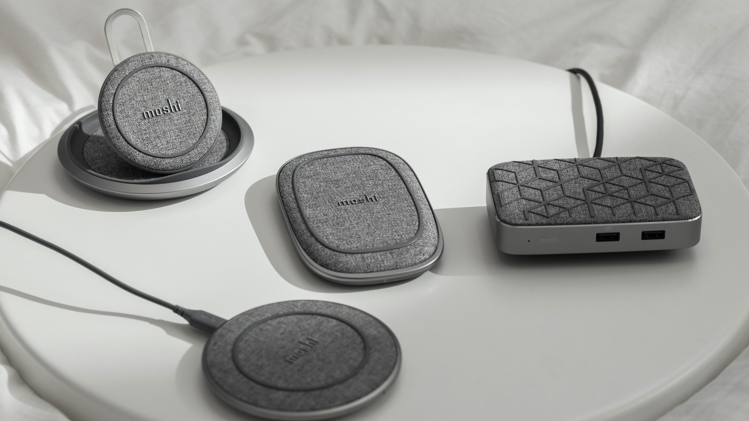 Moshi Chargers Porto Q 5K batterie externe sans fil 5 000 mAh gris nordique Qi