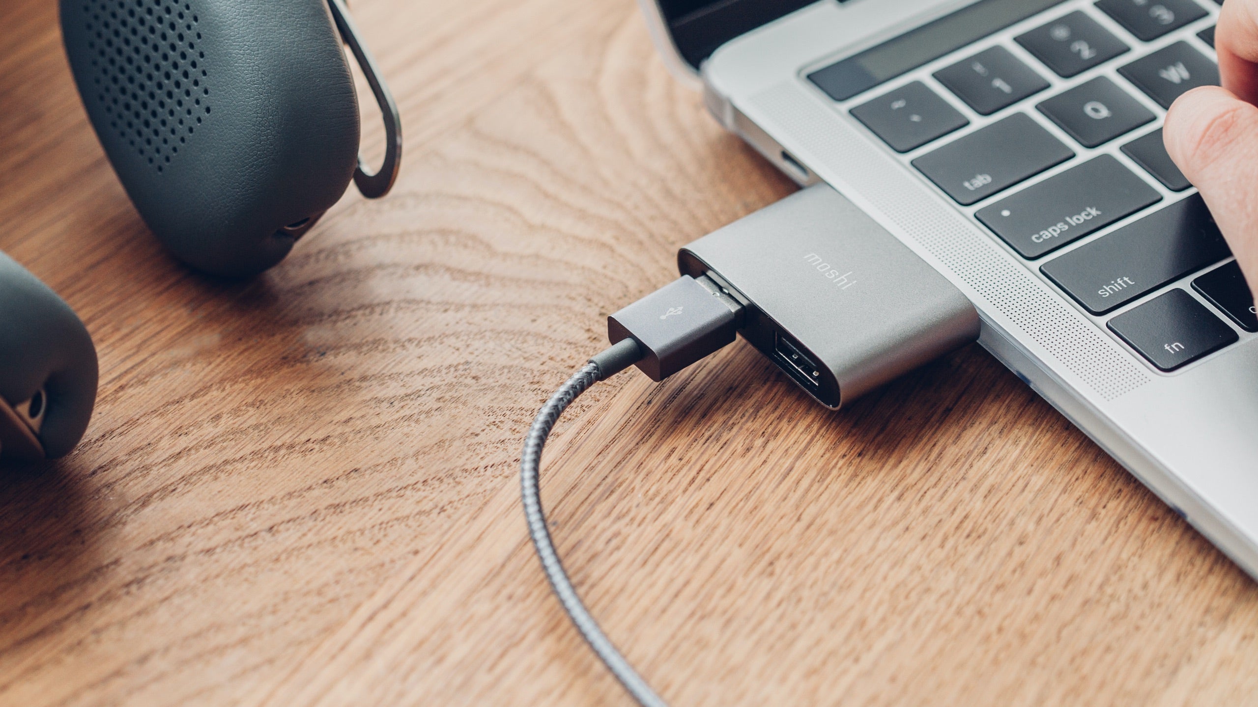 Moshi Cables and Adapters adaptateur USB-C vers deux USB-A gris titane