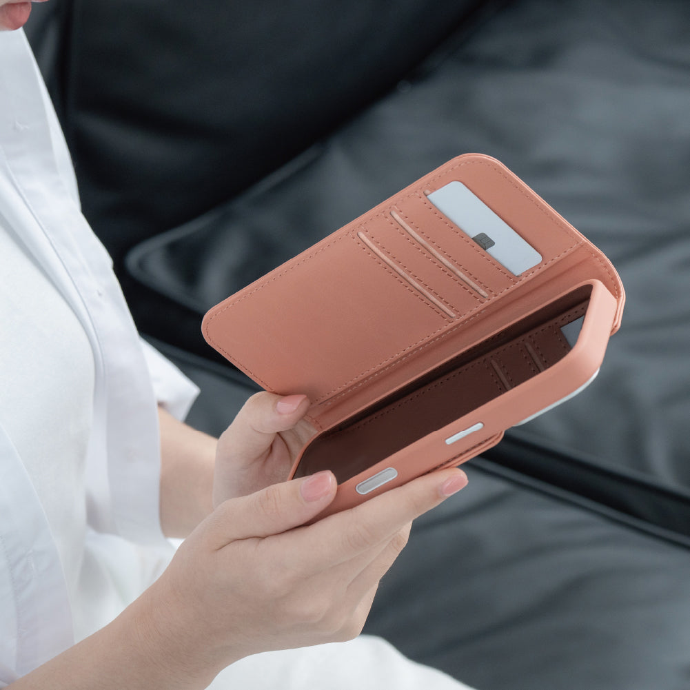 Moshi Cases Overture Case with Detachable Magnetic Wallet (MagSafe) coque iPhone 17 Pro Misty Coral