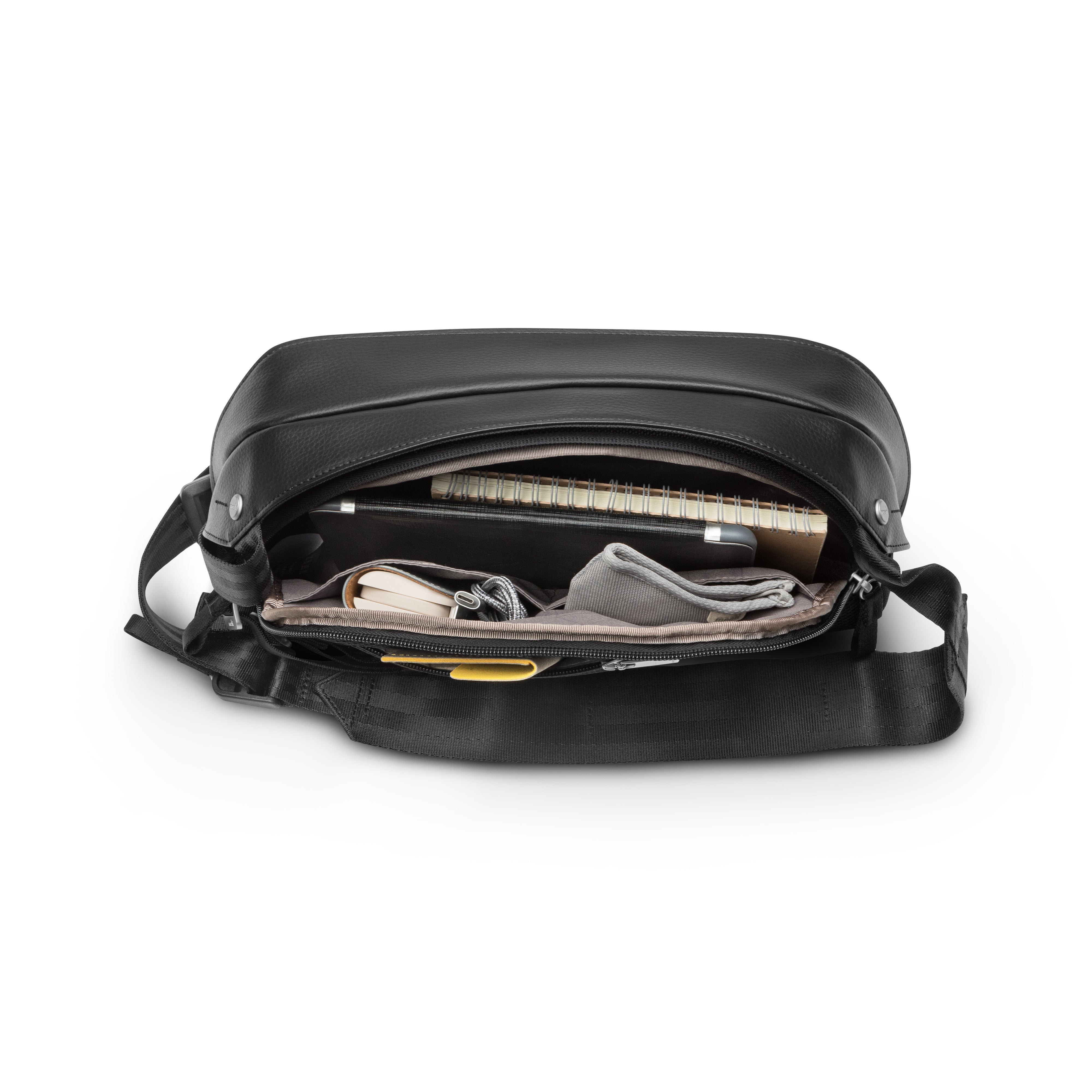 Moshi Bags Tego Slingpack - Sling Bag sac bandoulière Galaxy Black protection RFID