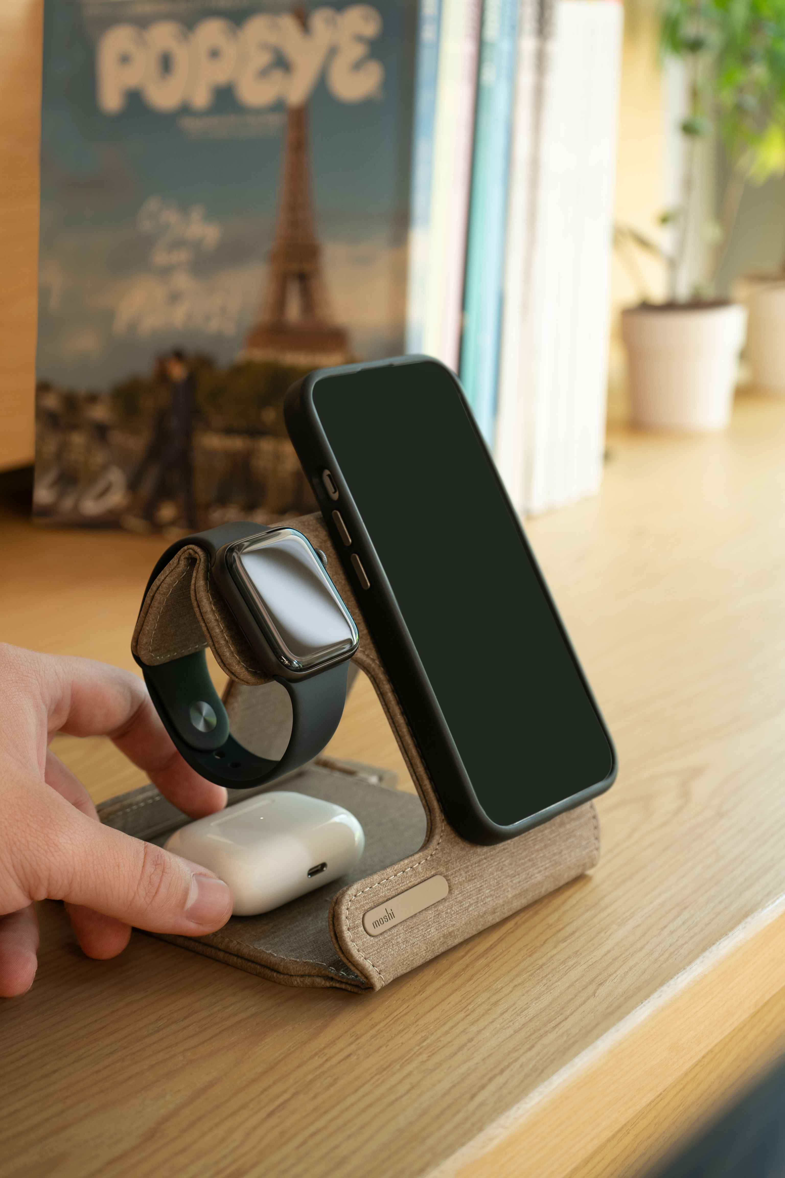 Moshi Chargers Taita M station de charge sans fil 3-en-1 noire