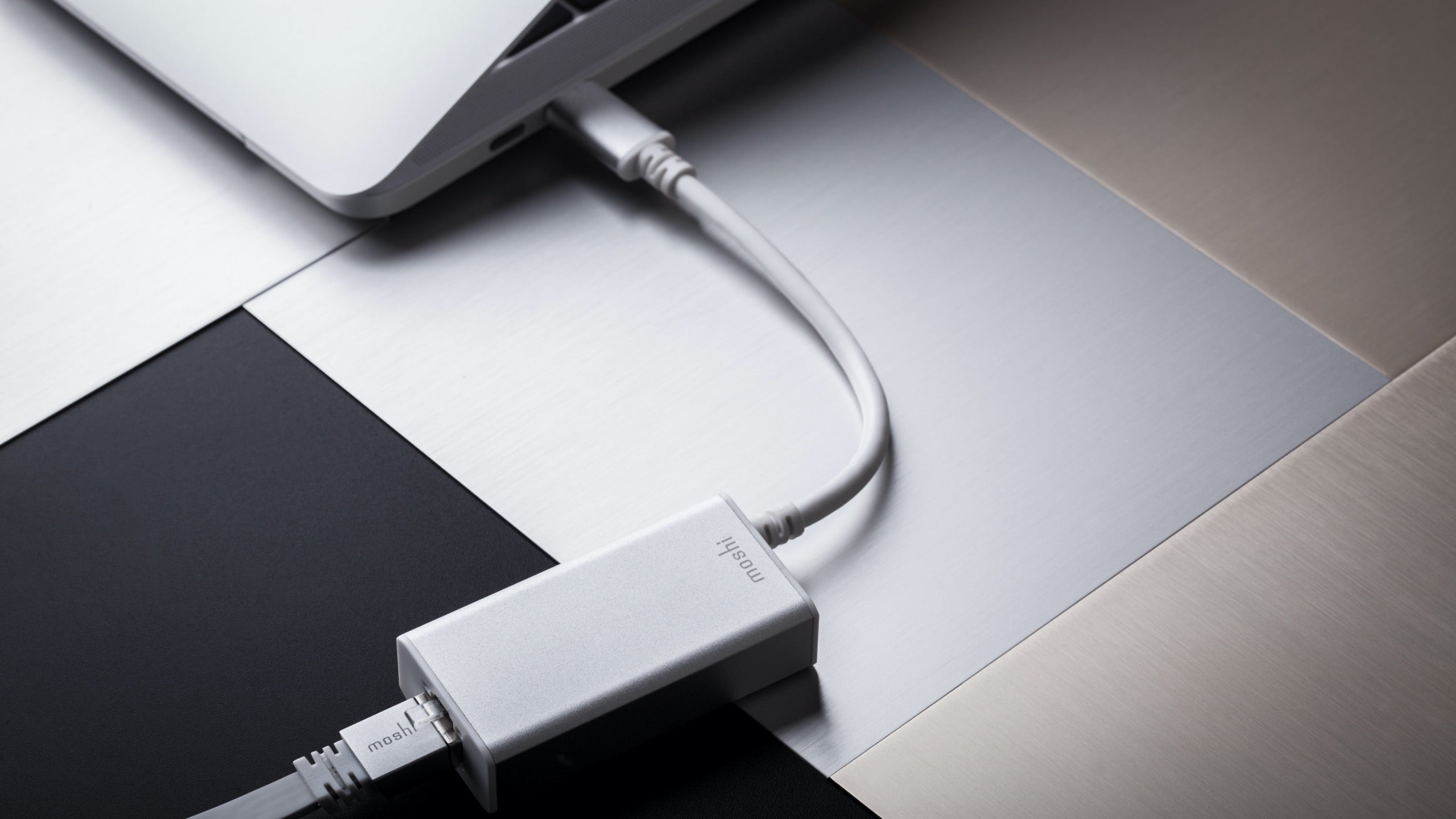 Moshi Cables and Adapters USB-C to Gigabit Ethernet Adapter adaptateur réseau argent