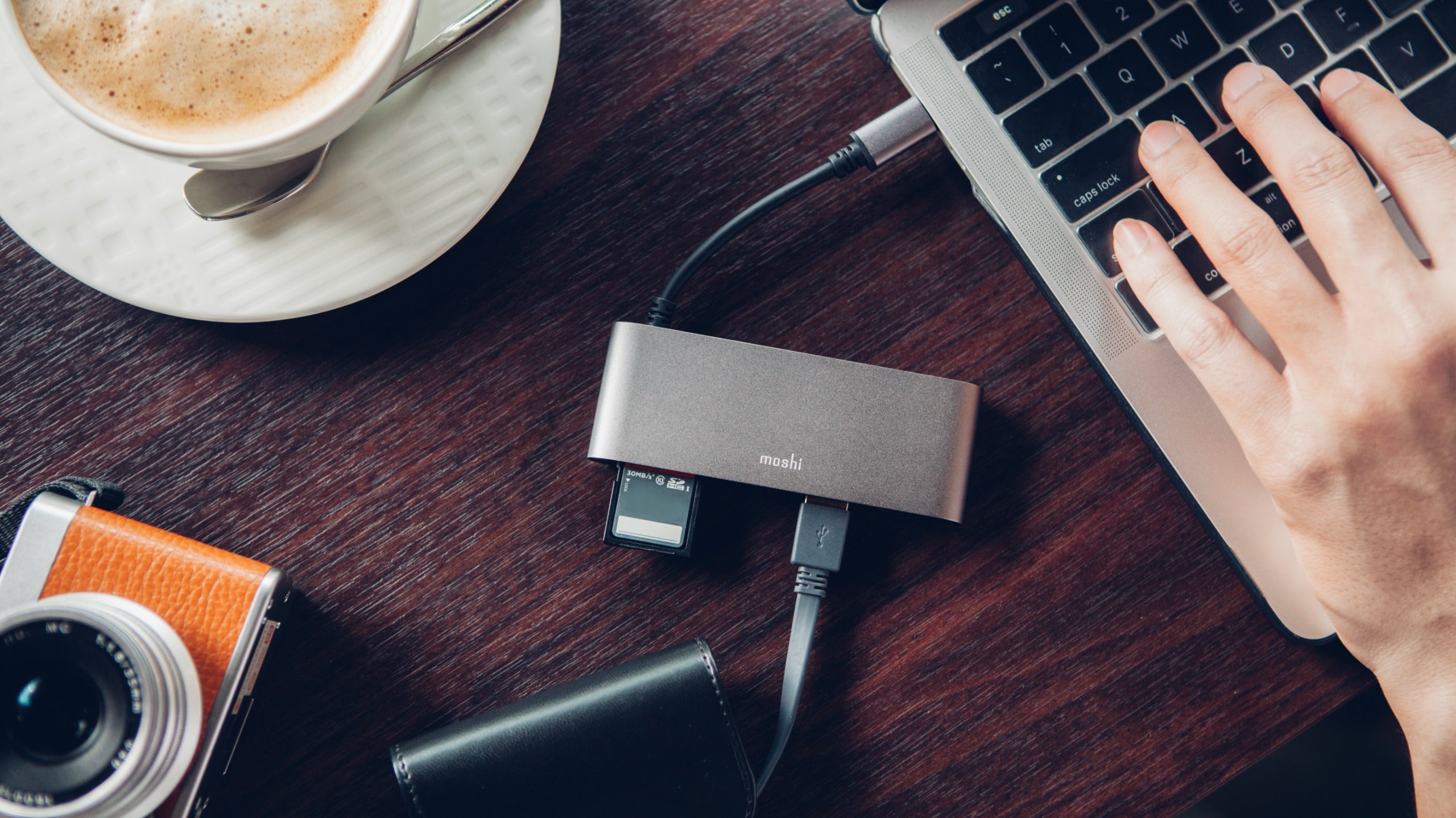 Moshi Cables and Adapters USB-C Multimedia Adapter adaptateur USB-C gris titane 4K