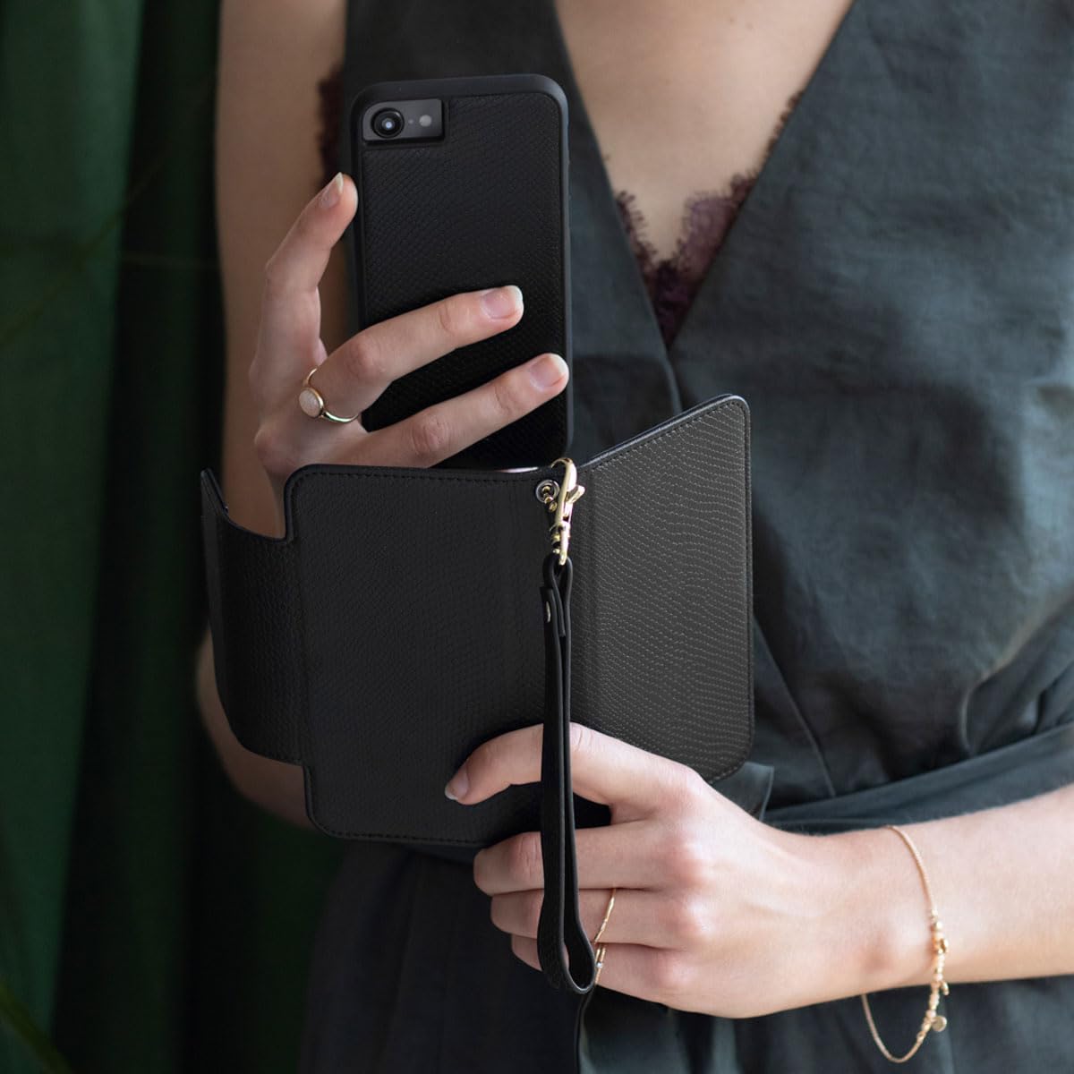 SELENCIA Llyr étui à rabat 2 en 1 iPhone 11 Pro serpent 4 cartes