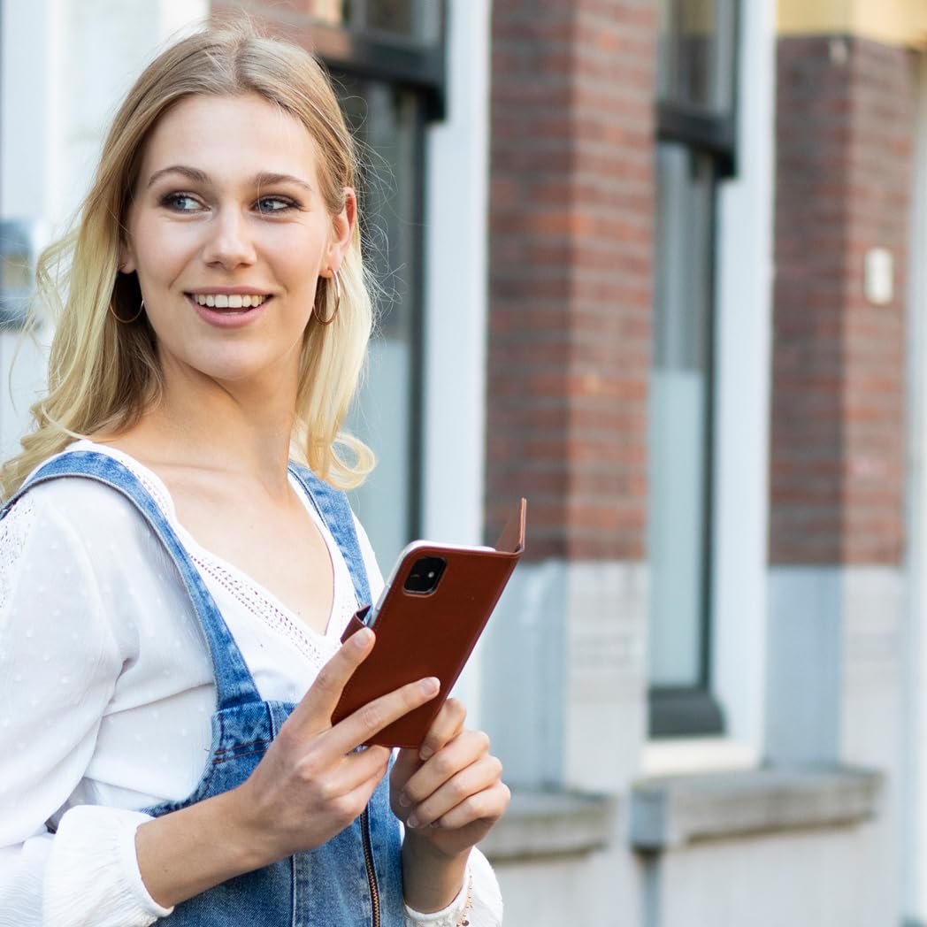 SELENCIA Étui à rabat Era cuir iPhone 12/12 Pro marron 3 cartes magnétique