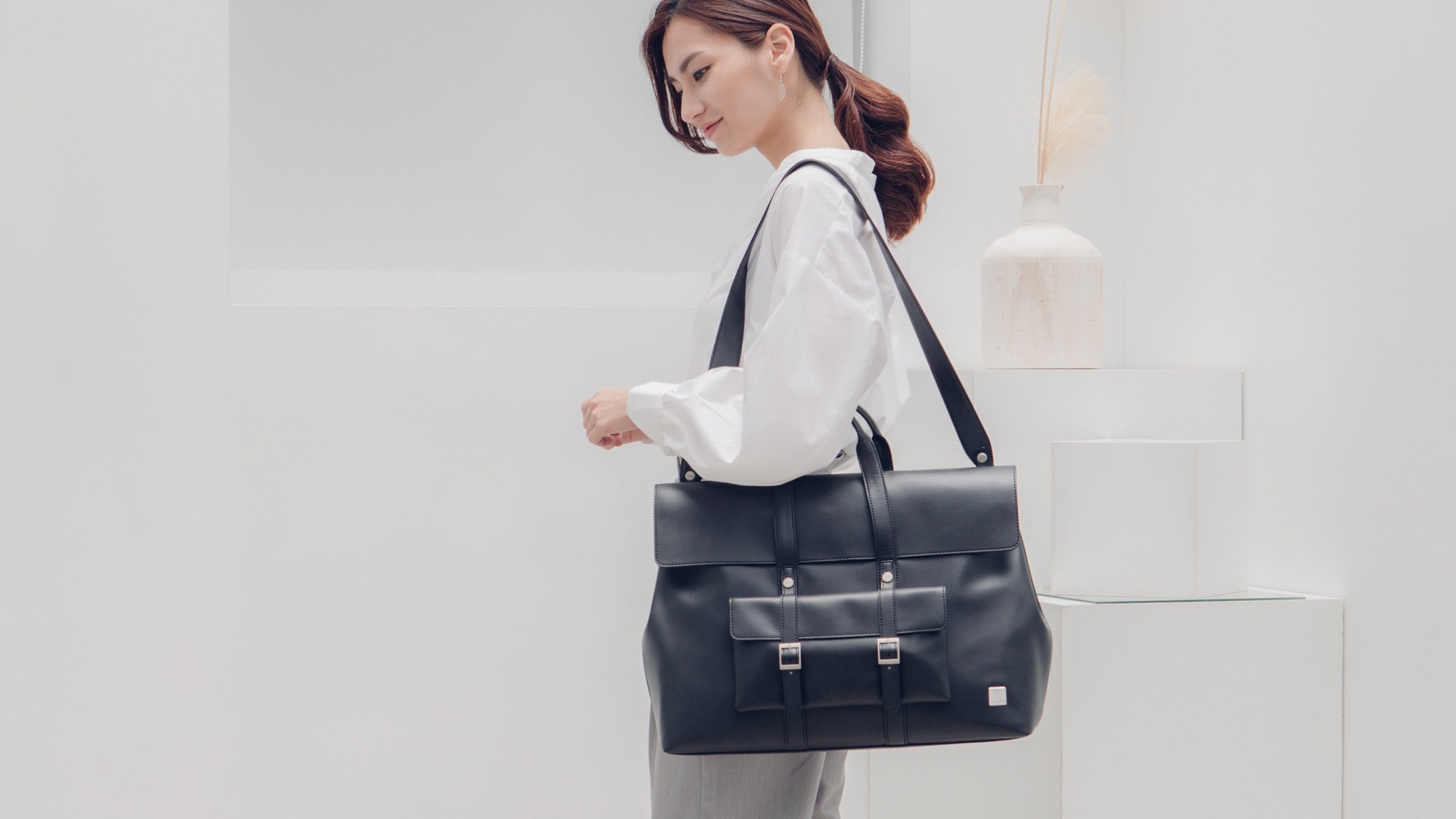 Moshi Treya Treya Convertible Laptop Backpack sac à dos ordinateur noir extensible