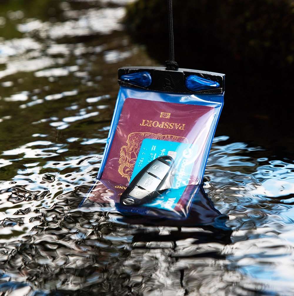 Aquapac Travel, Multi-Purpose & Storage Waterproof Travel Case Small pochette bleue