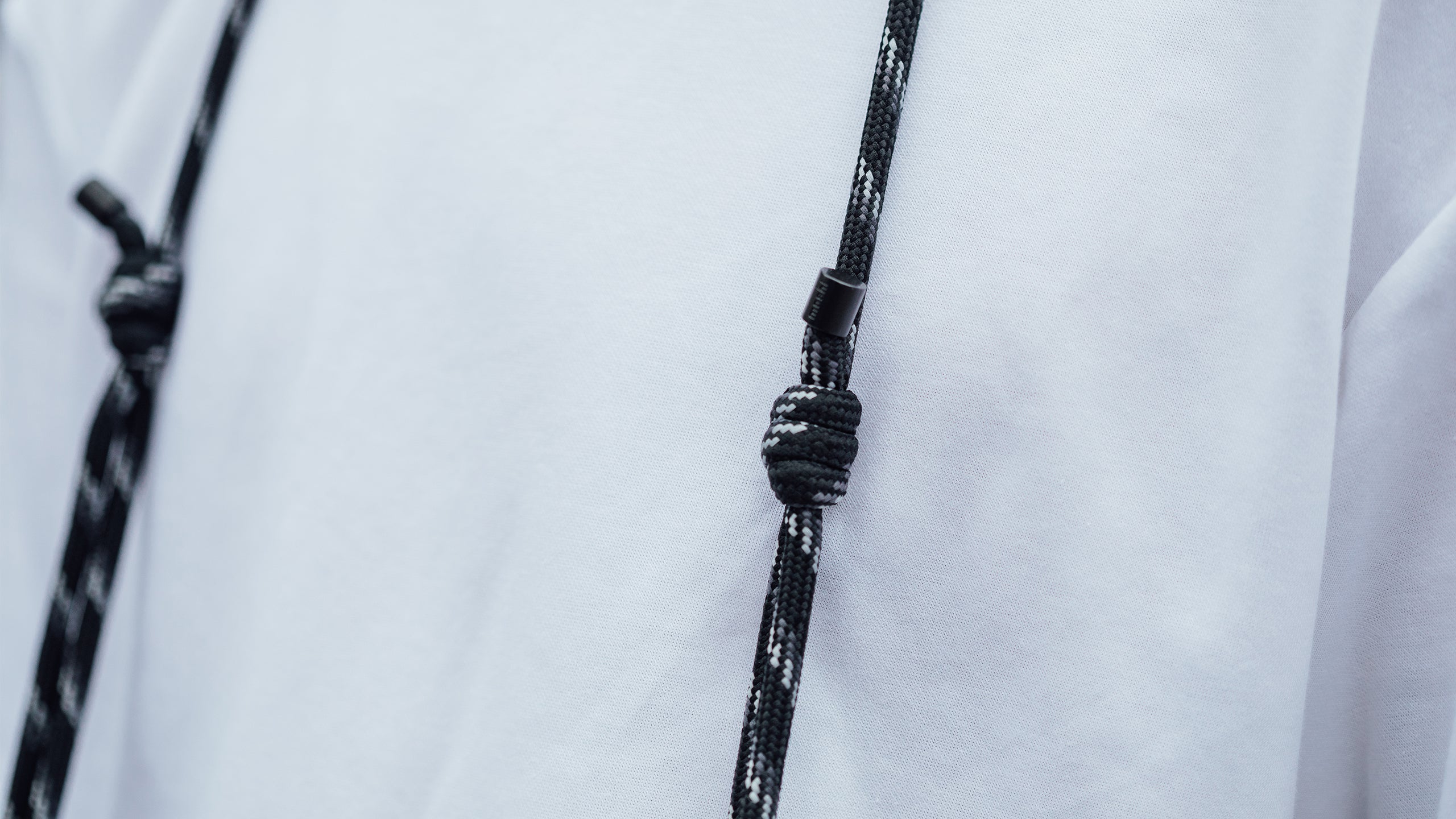 Moshi Accessories Adjustable Body Strap sangle bandoulière camo noir