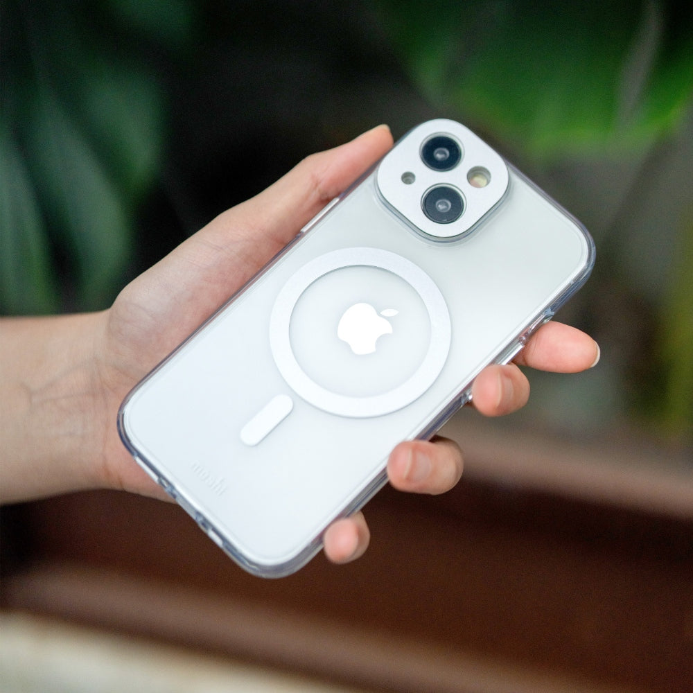 Moshi Cases iGlaze Clear Hardshell Case MagSafe coque iPhone 15 Pro Max Luna Silver