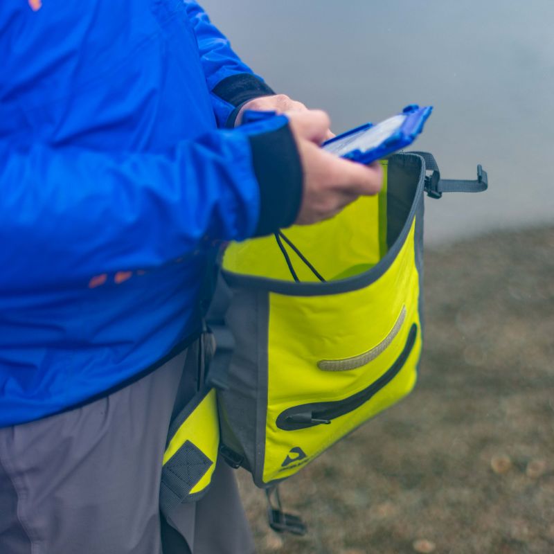 Aquapac Backpack & Waistpacks Heavy Duty Waterproof Waist Pack banane vert acide 3 L