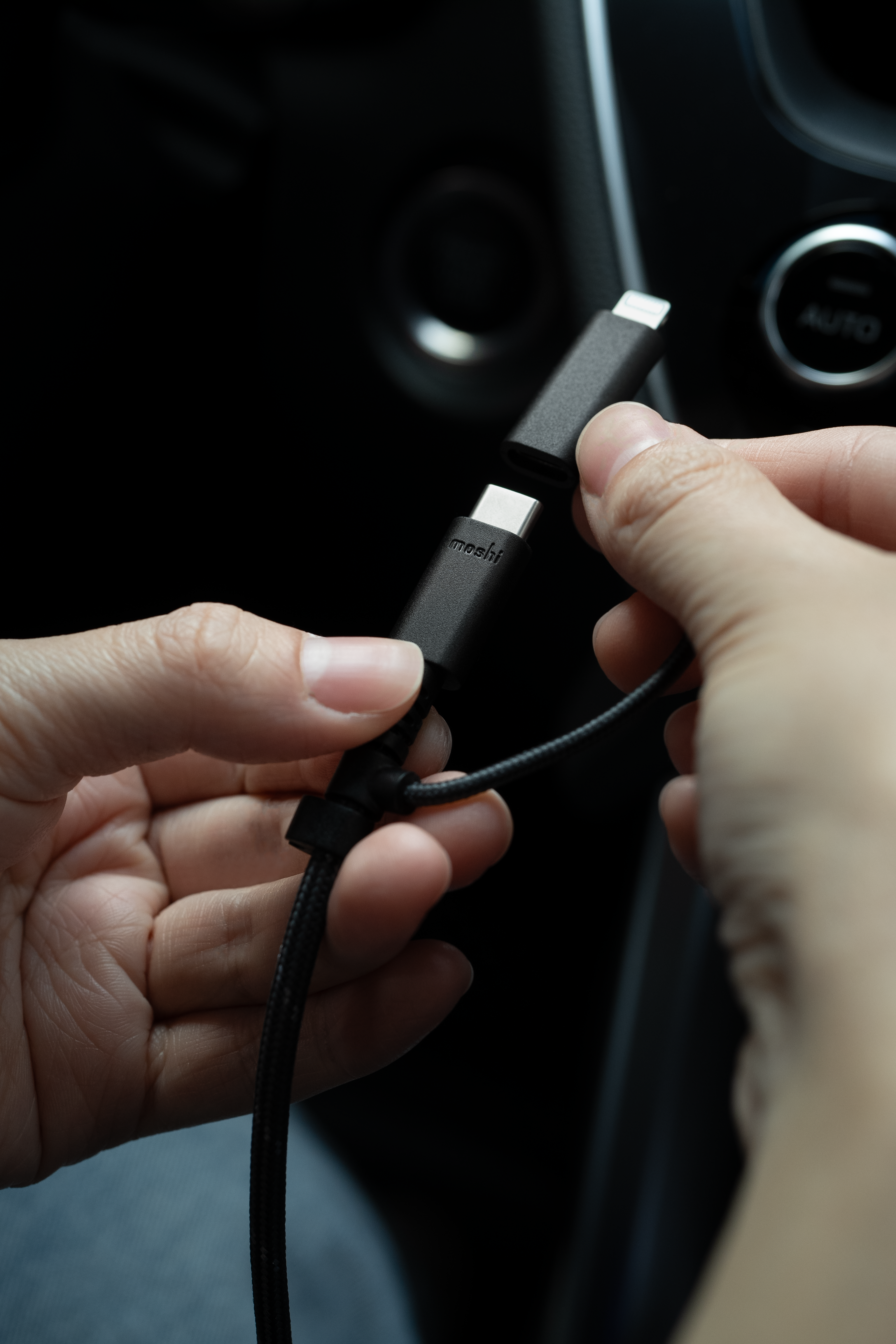 Moshi Cables and Adapters 2-in-1 USB-C to USB-C & Lightning Cable (1M) câble 1 m noir 60 W