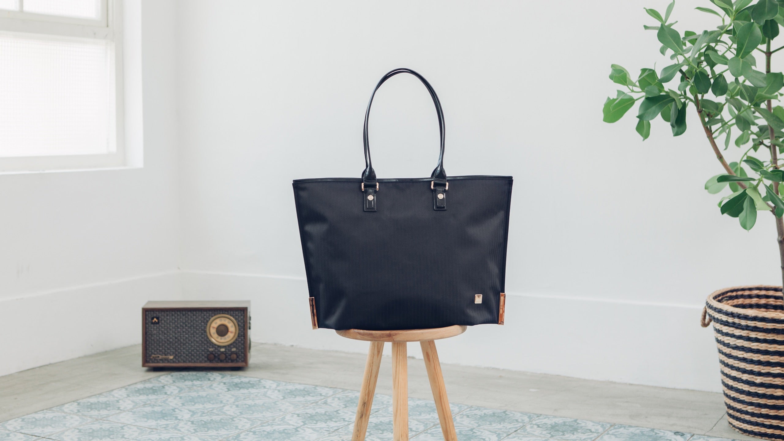 MOSHI Bags Aria Slim Lightweight Tote sac cabas Slate Black 13 pouces anti-RFID