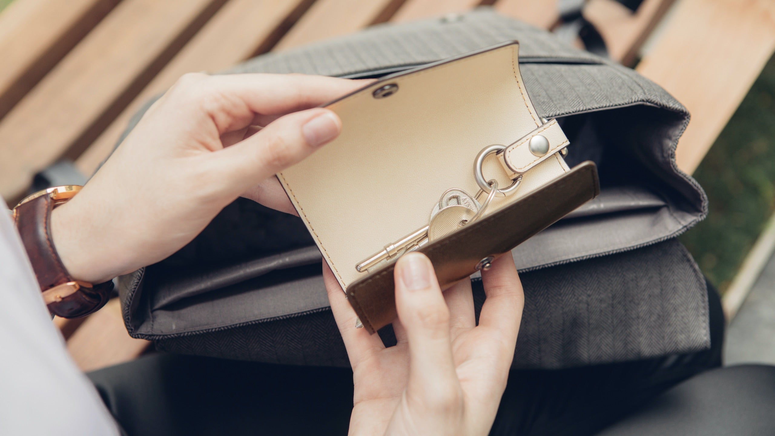 Moshi Card Holders and Keychains Folding Key Holder porte-clés Oak Brown