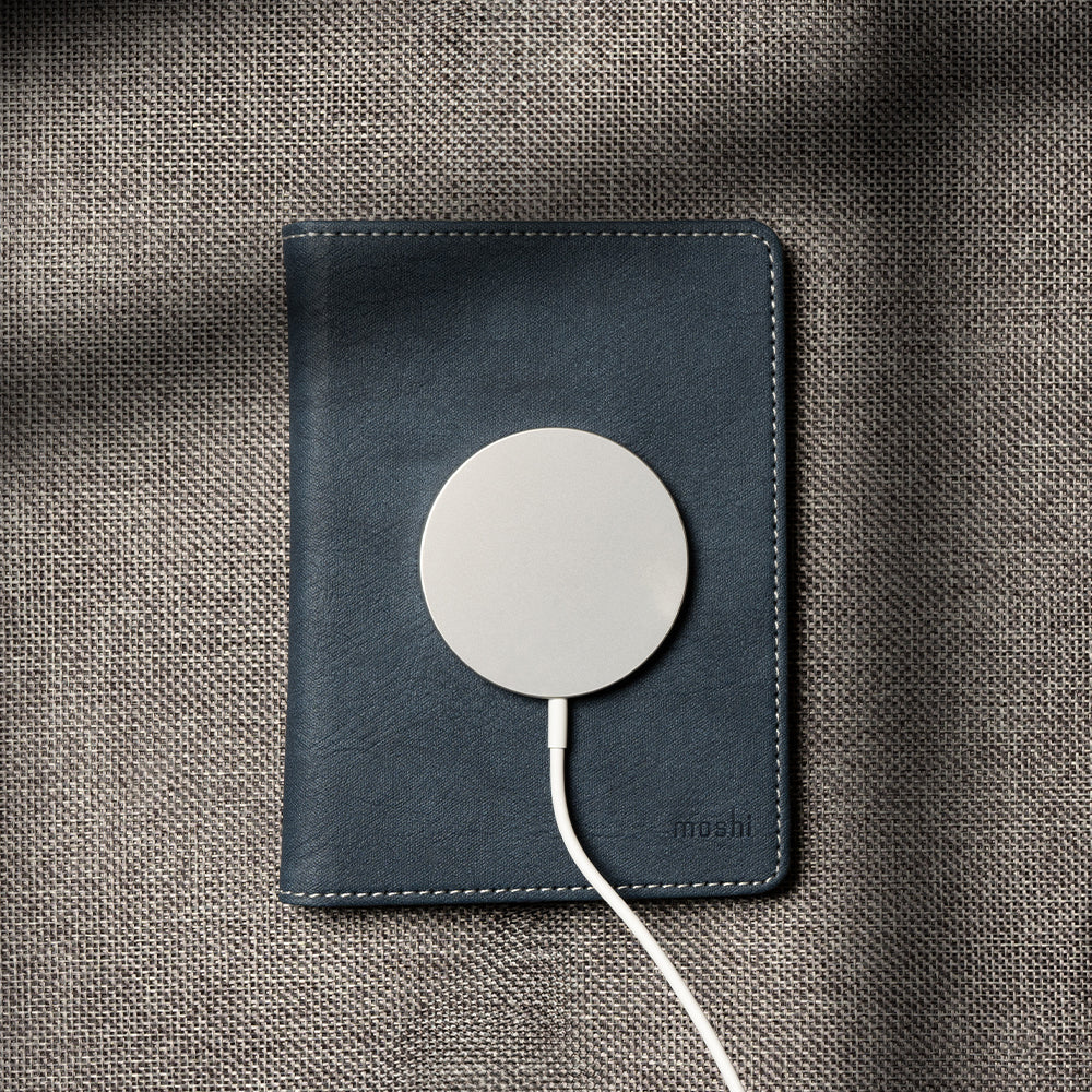 MOSHI Card Holders and Keychains Passport Finder Holder porte-passeport bleu nuit MagSafe